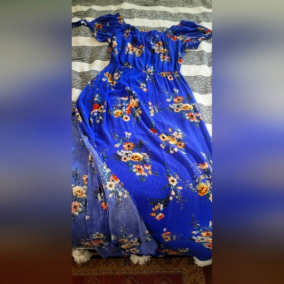 Maxi-dress - Picture 2 of 4